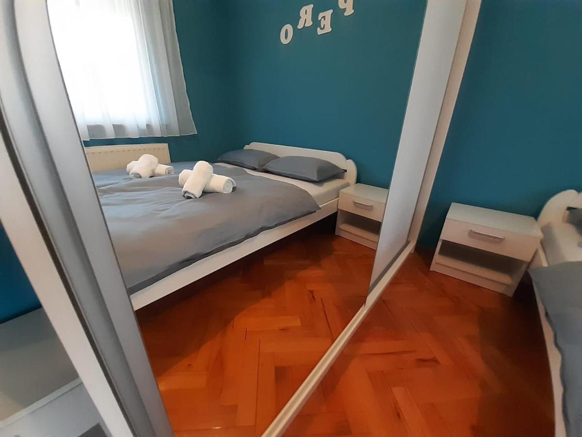Apartment Pero Ливно Экстерьер фото