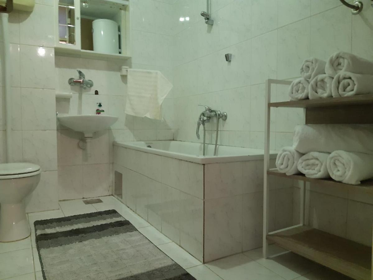 Apartment Pero Ливно Экстерьер фото