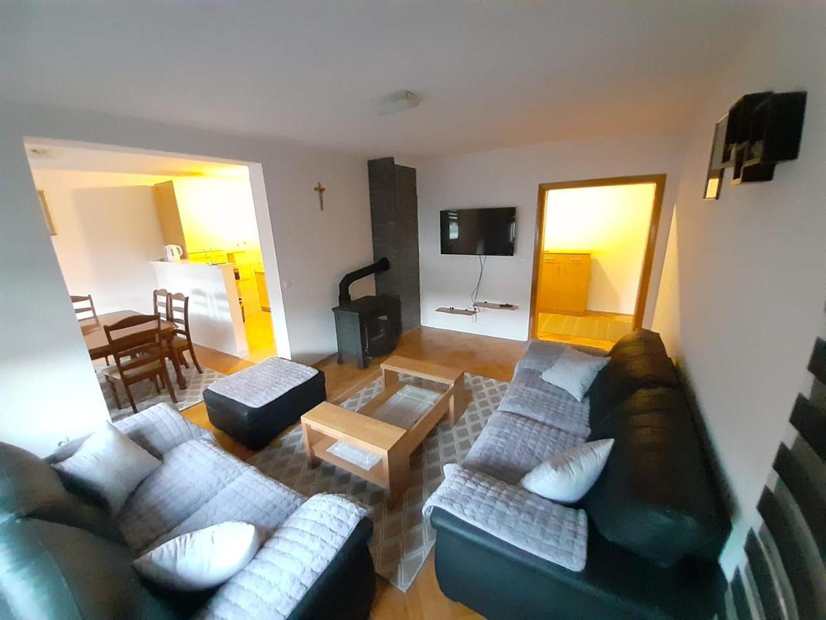 Apartment Pero Ливно Экстерьер фото